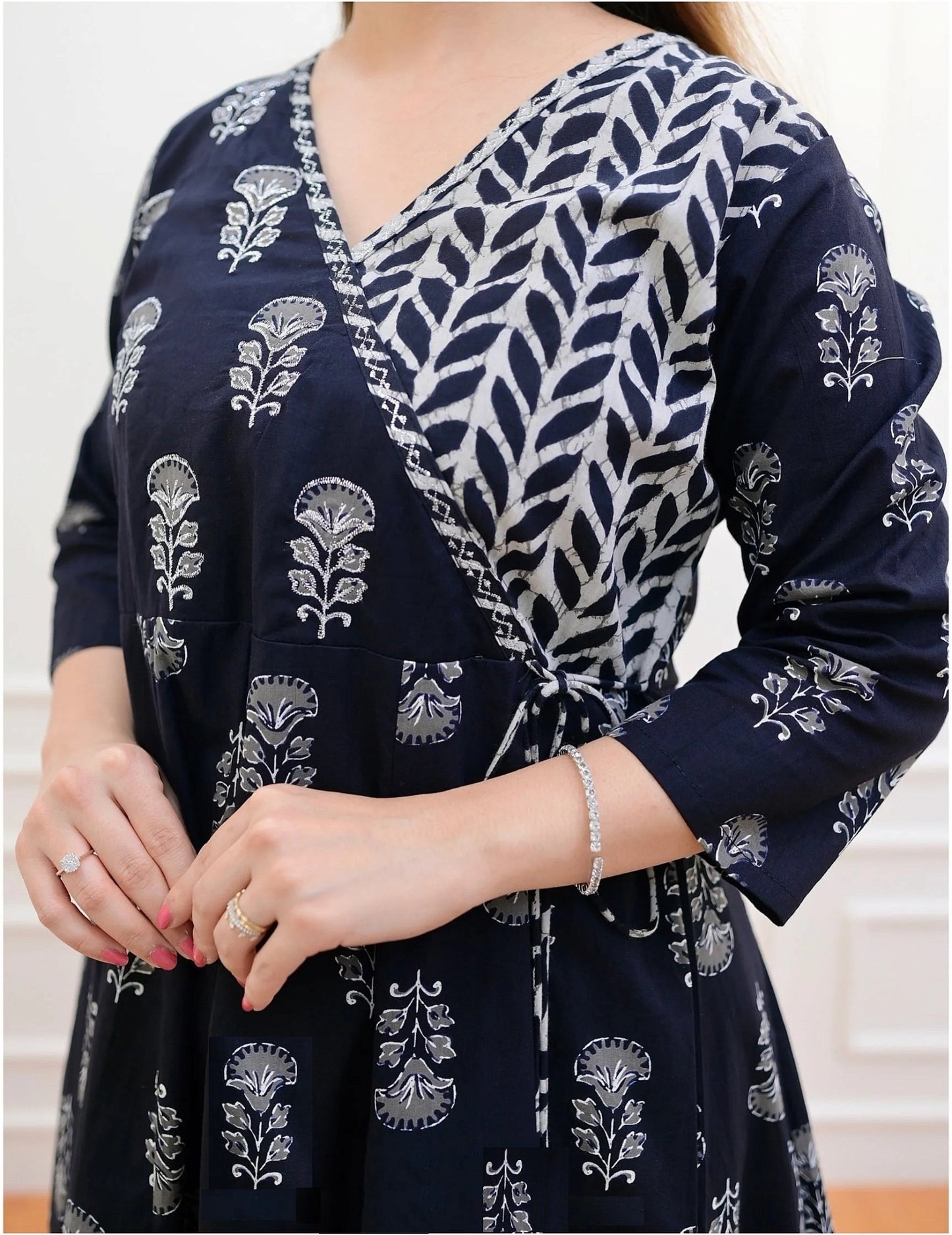 Women Block Printed Kurta Set with Dupatta In Black Color